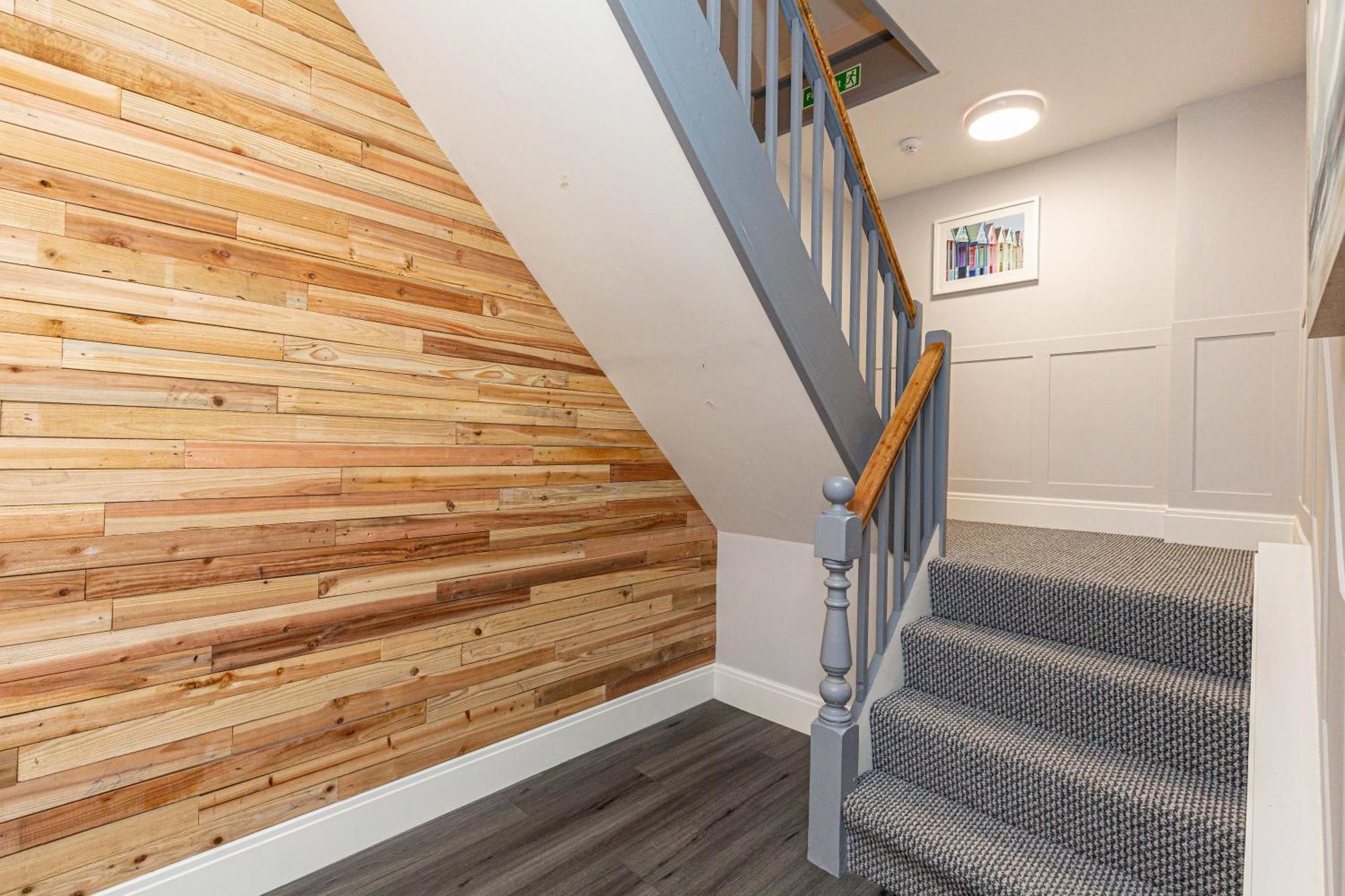 Beachfront Apartment 3 Bedrooms Sleeps 7 - Gateway To The Lake District - Newly Refurbished Morecambe Exteriör bild